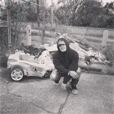 Escucha a 2 Raw, mira videos musicales, lee su biografía, consulta las fechas de las gira y más.