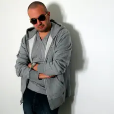 Dengarkan Mauro Marsu, tonton video musik, baca bio, lihat tanggal tur & lainnya!