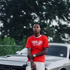 Escucha a Toaux, mira vídeos musicales, lee la biografía, consulta fechas de giras y mucho más.