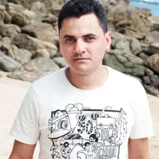 Escucha a Leo Breanza, mira videos musicales, lee su biografía, consulta las fechas de las gira y más.