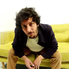 Ascolta Adrián Berra, guarda video musicali, leggi la biografia, vedi le date del tour & altro!