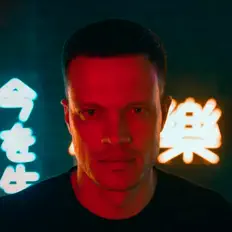 收听 Danil Kostromin、观看音乐视频、阅读小传、查看巡演日期等 ！