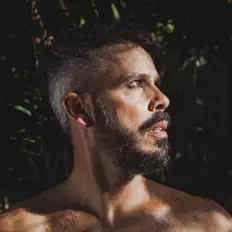 Listen to Almério, watch music videos, read bio, see tour dates & more!