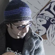 Kai Pehを聴いたり、ミュージックビデオを鑑賞したり、経歴やツアー日程などを確認したりしましょう！