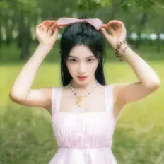 Listen to 戴燕妮, watch music videos, read bio, see tour dates & more!