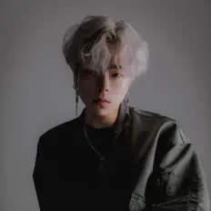 Ouve NE:ON, vê vídeos de música, lê a biografia, vê as datas da digressão e muito mais!