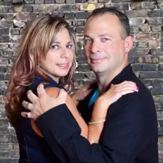 Escucha a Jefani, mira videos musicales, lee su biografía, consulta las fechas de las gira y más.