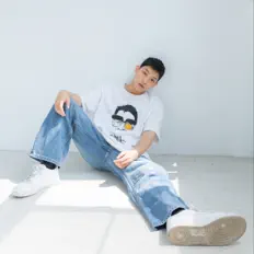 洪暐 Wei dinle, müzik videolarını izle, biyografisini oku, tur tarihlerini ve daha fazlasını gör!