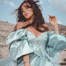 ميرنا طحان: песни, клипы, биография, даты выступлений и многое другое.