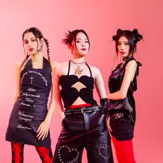 聆聽 AR3NA、觀看音樂影片、閱讀小傳、查看巡演日期等！