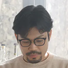 聆聽 Lee JongBeom、觀看音樂影片、閱讀小傳、查看巡演日期等！