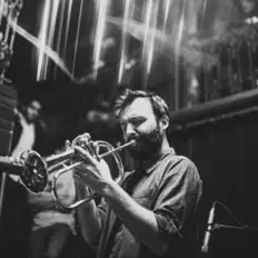 Hör dir Tiziano Bianchi an, schau dir Musikvideos an, lies die Biografie, finde Tourdaten und mehr!