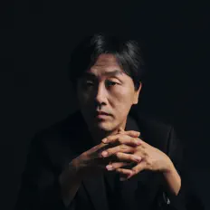 손민수을(를) 듣고, 뮤직 비디오를 보고, 약력을 읽고, 투어 일정 등을 확인하세요!