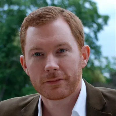 聆聽 Robin Tritschler、觀看音樂影片、閱讀小傳、查看巡演日期等！