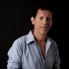 Ascolta Roni Yedidia, guarda video musicali, leggi la biografia, vedi le date del tour & altro!