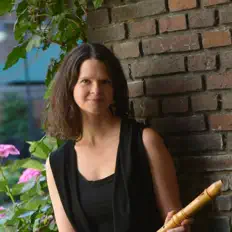 聆聽 Barbara Heindlmeier、觀看音樂影片、閱讀小傳、查看巡演日期等！