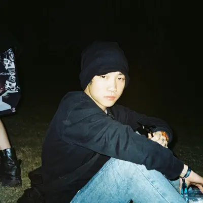 Listen to 悲傷的嬭牛, watch music videos, read bio, see tour dates & more!