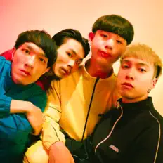 Dengarkan SADOG, tonton video musik, baca bio, lihat tanggal tur & lainnya!