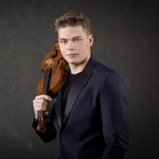 Poslechněte si interpreta Tassilo Probst, sledujte hudební videa, přečtěte si životopis, podívejte se na data turné a další informace.
