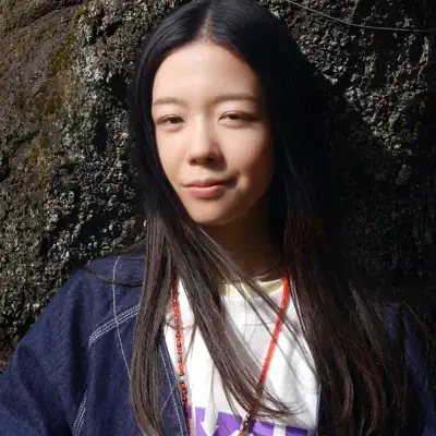 Listen to 夏夜, watch music videos, read bio, see tour dates & more!
