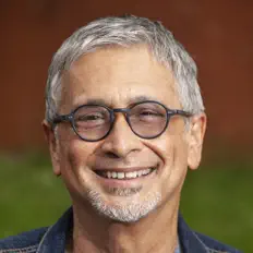 收听 Zé Renato、观看音乐视频、阅读小传、查看巡演日期等 ！