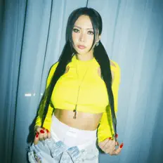 Hör dir Honey J an, schau dir Musikvideos an, lies die Biografie, finde Tourdaten und mehr!