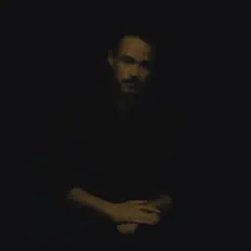 聆聽 MENDRIX、觀看音樂影片、閱讀小傳、查看巡演日期等！