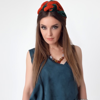 Listen to Aliye Mutlu, watch music videos, read bio, see tour dates & more!