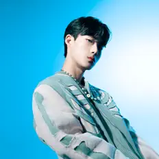 LEIDEN을(를) 듣고, 뮤직 비디오를 보고, 약력을 읽고, 투어 일정 등을 확인하세요!