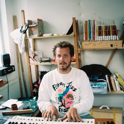Listen to Frisk frugt, watch music videos, read bio, see tour dates & more!