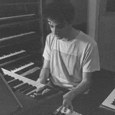 Escucha a Benny Bock, mira videos musicales, lee su biografía, consulta las fechas de las gira y más.