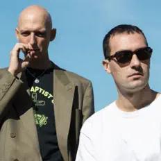 Hör dir Bracco an, schau dir Musikvideos an, lies die Biografie, finde Tourdaten und mehr!