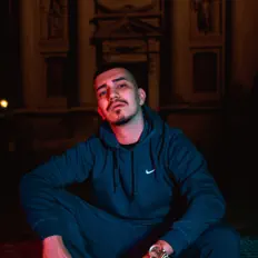 Écoutez Mazo46, regardez des vidéoclips, lisez la biographie, consultez les dates de tournée et plus encore !