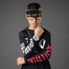 收听 Ben Ladin、观看音乐视频、阅读小传、查看巡演日期等 ！