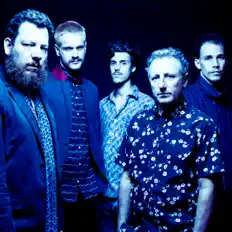 Listen to Anjos de Vidro, watch music videos, read bio, see tour dates & more!