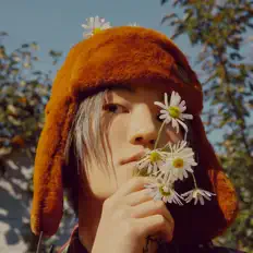 Ascolta BAYLEE, guarda video musicali, leggi la biografia, vedi le date del tour & altro!