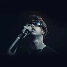 收听 Yoth、观看音乐视频、阅读小传、查看巡演日期等 ！