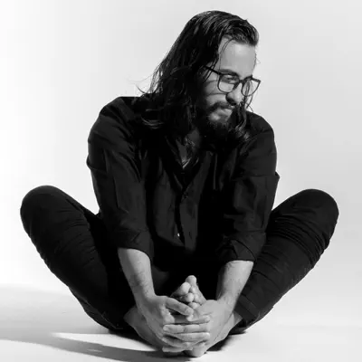 Listen to Fernandes, watch music videos, read bio, see tour dates & more!
