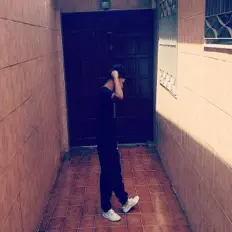 Poslechněte si interpreta T3RT, sledujte hudební videa, přečtěte si životopis, podívejte se na data turné a další informace.