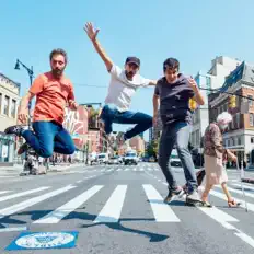 Listen to Els Amics De Les Arts, watch music videos, read bio, see tour dates & more!