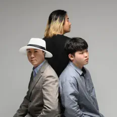 Poslechněte si interpreta Johnny Yang and The Blue Heart, sledujte hudební videa, přečtěte si životopis, podívejte se na data turné a další informace.