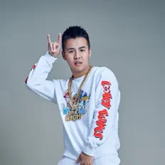 收听 屁孩 Ryan、观看音乐视频、阅读小传、查看巡演日期等 ！