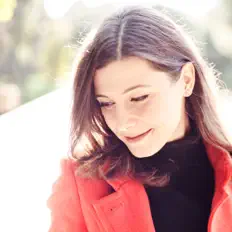 Listen to Anna Linardou, watch music videos, read bio, see tour dates & more!