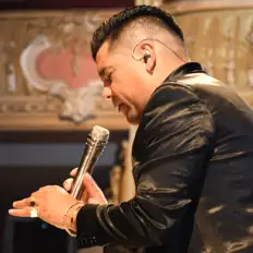 Poslechněte si interpreta Coty Hernández, sledujte hudební videa, přečtěte si životopis, podívejte se na data turné a další informace.