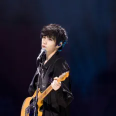 Listen to 李长庚, watch music videos, read bio, see tour dates & more!