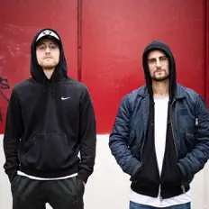 Écoutez Y-Bros, regardez des vidéoclips, lisez la biographie, consultez les dates de tournée et plus encore !