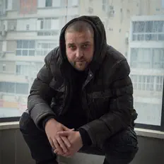 Poslechněte si interpreta Z.K, sledujte hudební videa, přečtěte si životopis, podívejte se na data turné a další informace.