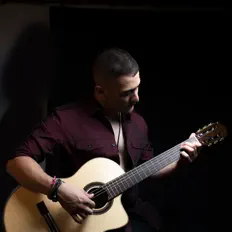 Ascolta Sasha X, guarda video musicali, leggi la biografia, vedi le date del tour & altro!