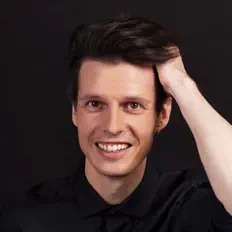 Ascolta Magellanovo Oblako, guarda video musicali, leggi la biografia, vedi le date del tour & altro!