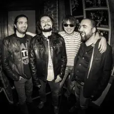 Escucha a Backstage Band, mira videos musicales, lee su biografía, consulta las fechas de las gira y más.